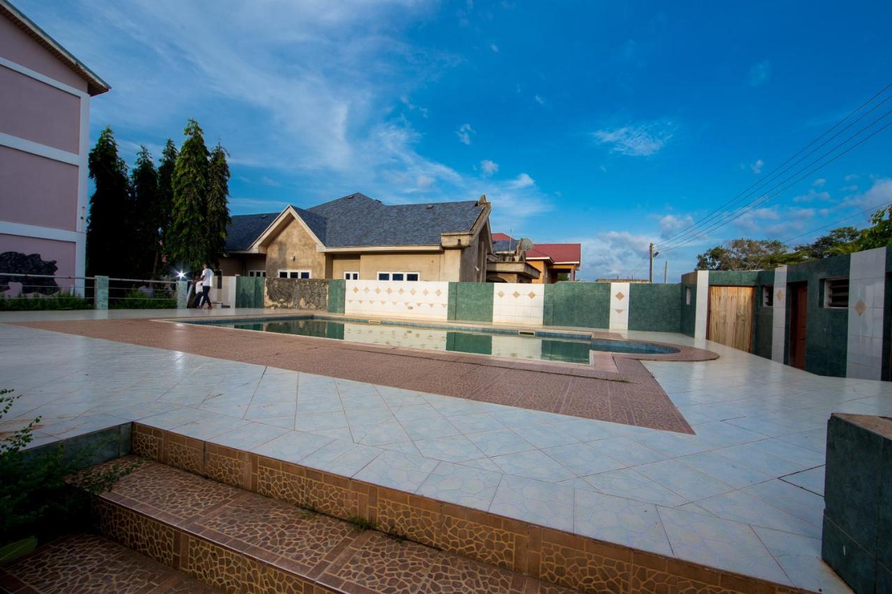 Pemicsa Hotel Accra Spintex Exterior foto